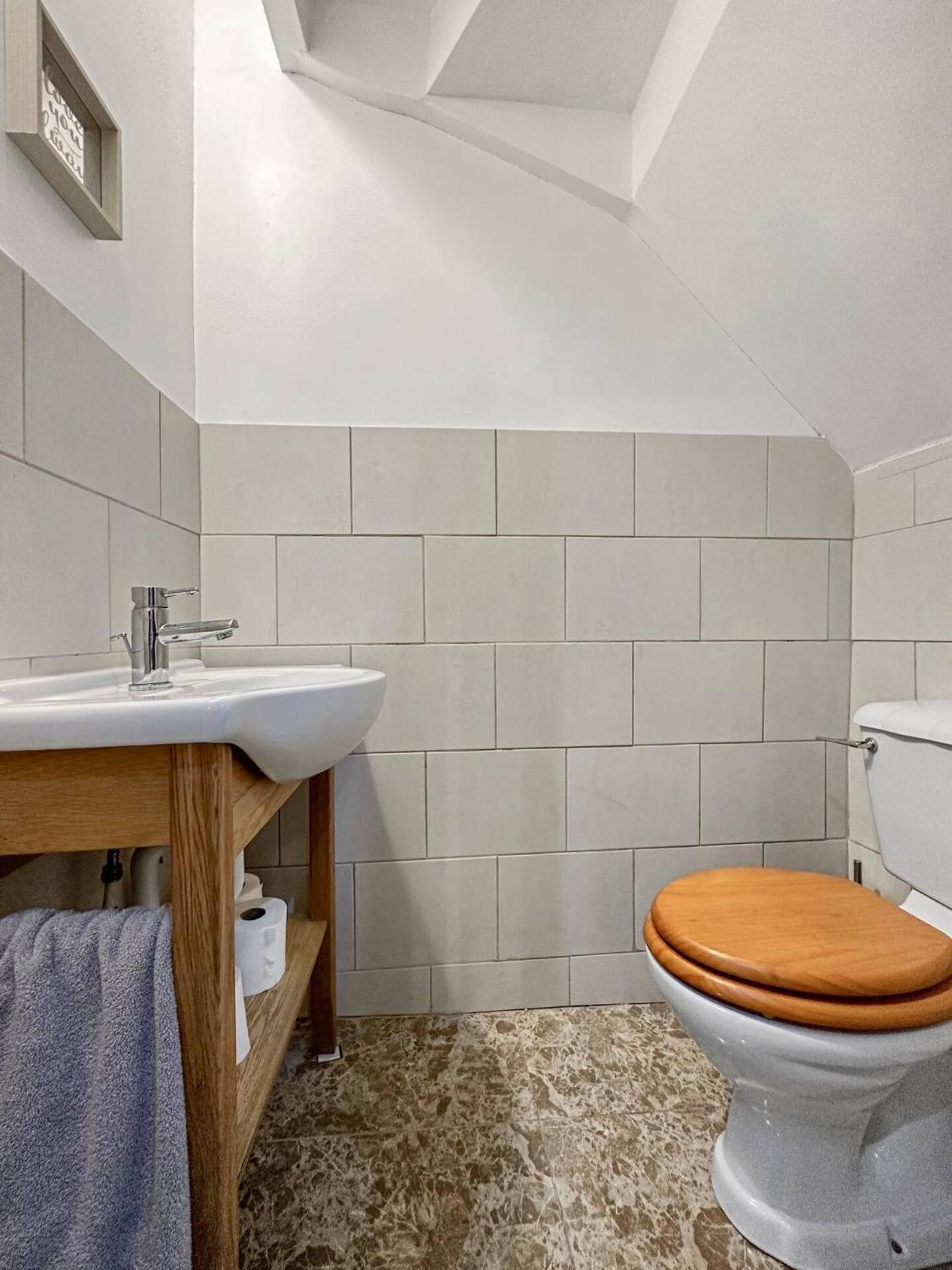 3 Bed Home In Tonypandy With Balcony View Room Llwynypia Exteriör bild