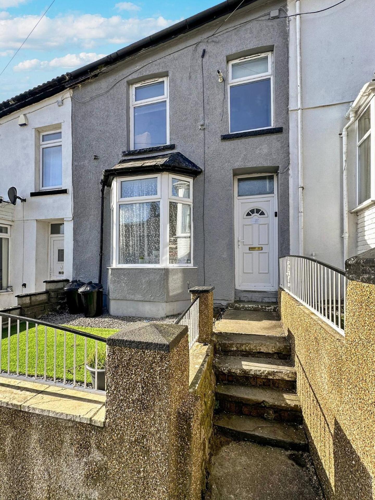 3 Bed Home In Tonypandy With Balcony View Room Llwynypia Exteriör bild